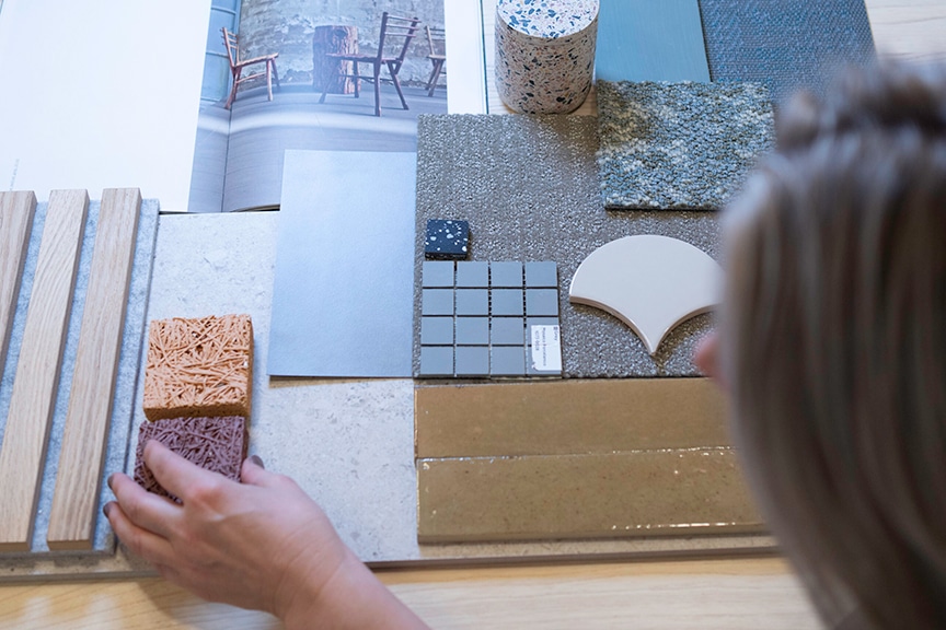 Sophie Bergman, inredare på Knapp o Co, skapar en moodboard